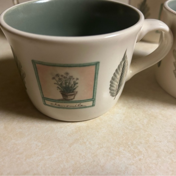 Pfaltzgraff Green and Cream Mug Set - Picture 3 of 4